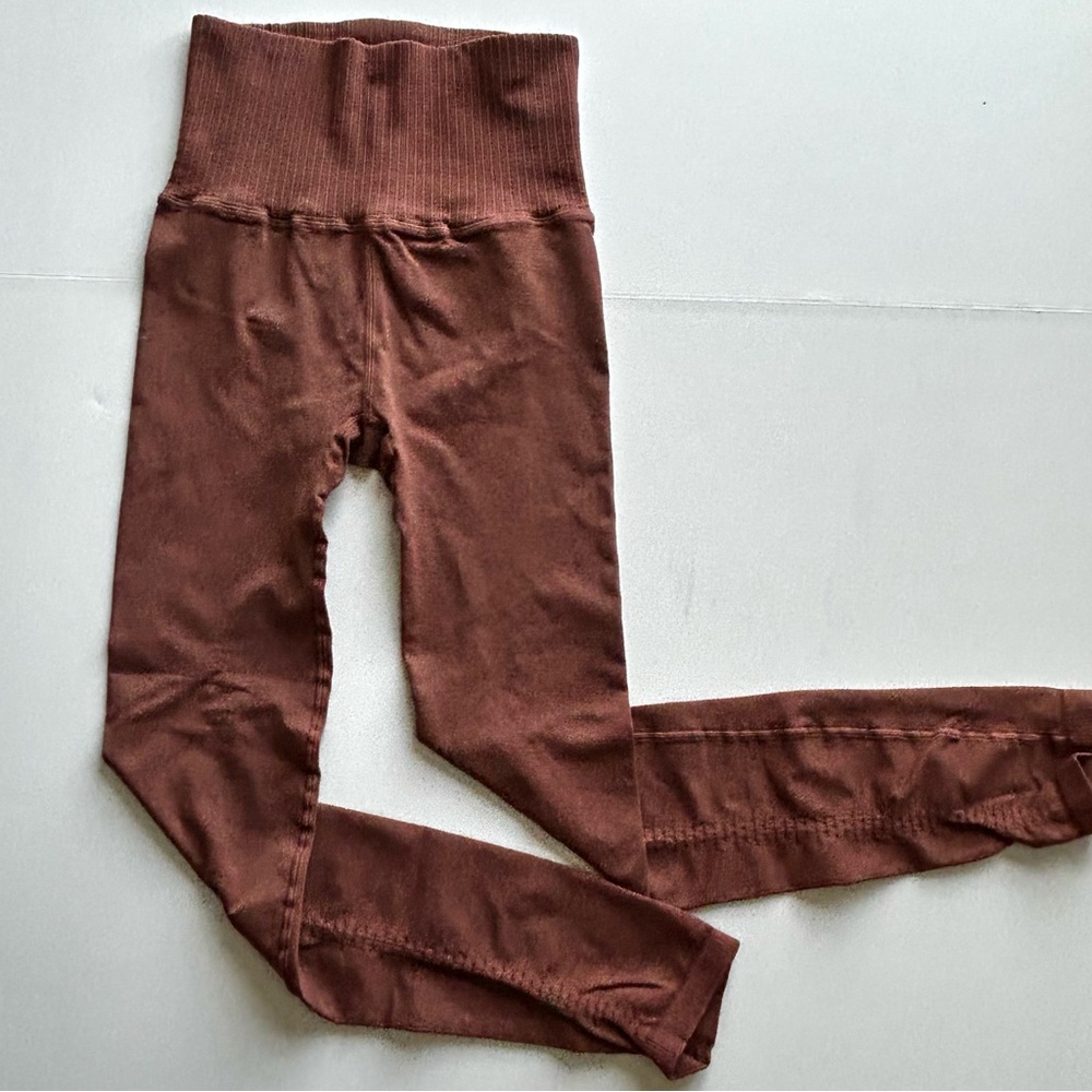 🍒NWOT Free People Movement Good Karma Leggings. Brown. Size: XS/S - Picture 2 of 7